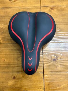 Black and Red Comfort Bike Seat